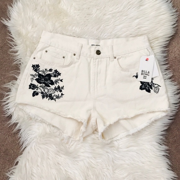 BILLABONG • Drift Away Sandstone Cut Off Shorts - Picture 5 of 5